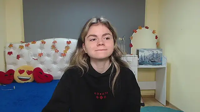 TinaRedly online show from 11/12/25, 06:58