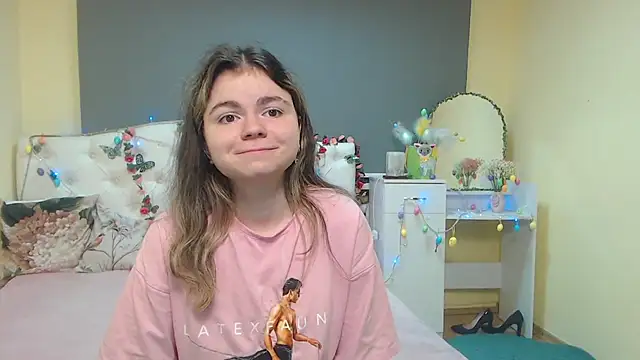 TinaRedly online show from 04/11/26, 07:45