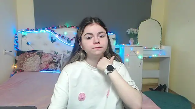 TinaRedly online show from 05/03/26, 05:19