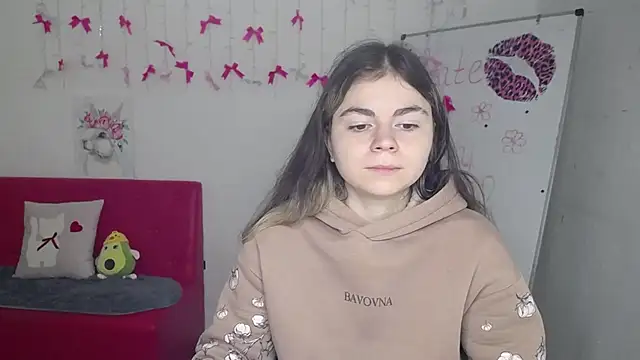 TinaRedly online show from 05/04/26, 11:28