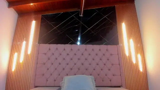 AinaPink online show from 05/14/26, 11:17