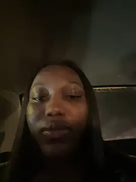 Snapshot of kellya_ chatting on 12/22/24, 12:07 kellya online show from 12/22/24, 12:07