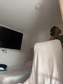 kellya  online show from 02/03/26, 11:37