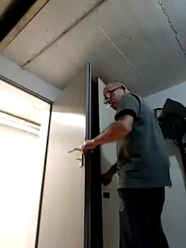 bottomhairy online show from 03/02/25, 07:45