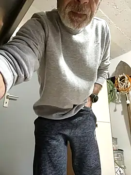 bottomhairy online show from 02/02/26, 03:22