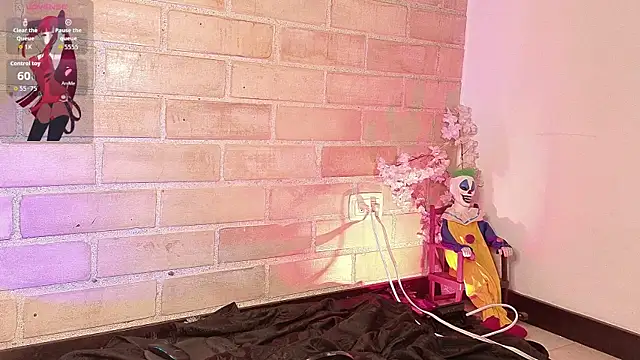 Snapshot of Abbeey chatting on 10/27/25, 10:47 Abbeey online show from 10/27/25, 10:47