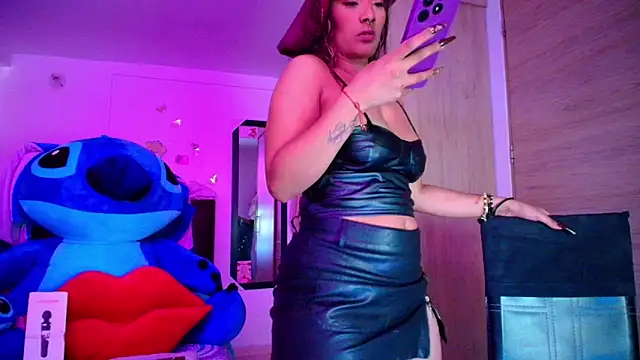 megan collins96 online show from 10/03/25, 04:04