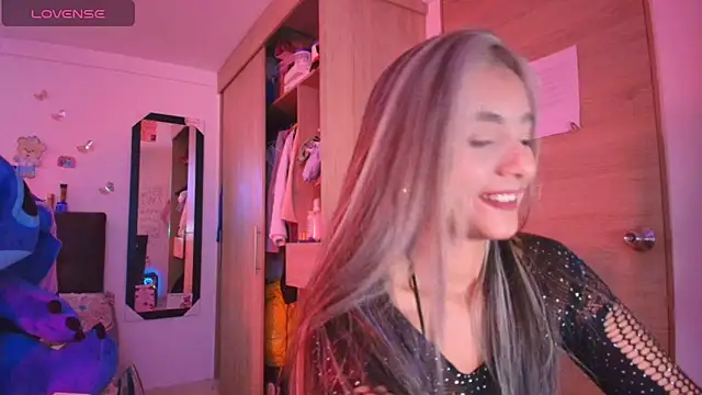 megan collins96 online show from 05/22/26, 07:19