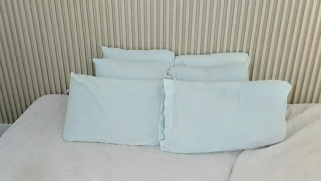 charlottebrowns  online show from 05/17/26, 04:25