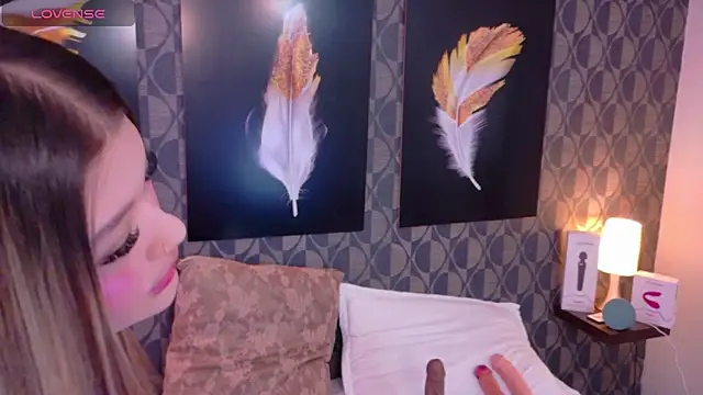 SharomRoss online show from 02/22/25, 06:08