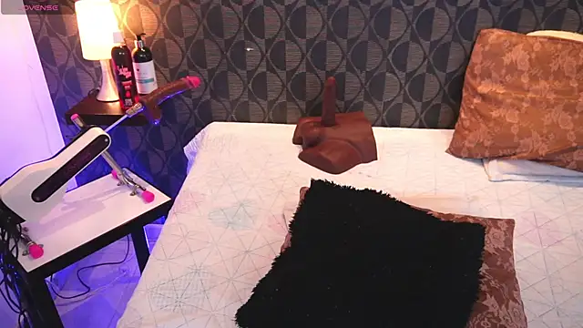 SharomRoss online show from 11/22/25, 07:35