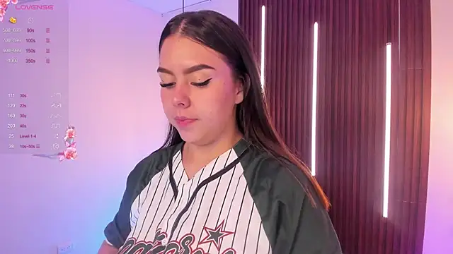 ArianaBaker online show from 05/13/26, 07:00
