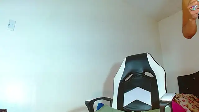 bellatrixx 69 online show from 01/03/25, 04:22