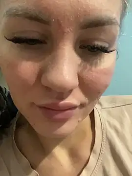 DreamGirl-777 online show from 12/17/24, 06:45