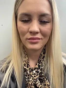 DreamGirl-777 online show from 02/10/25, 07:15