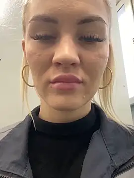 DreamGirl-777 online show from 02/12/25, 04:23