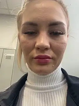 DreamGirl-777 online show from 02/17/25, 04:42