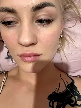 DreamGirl-777 online show from 11/25/25, 01:33