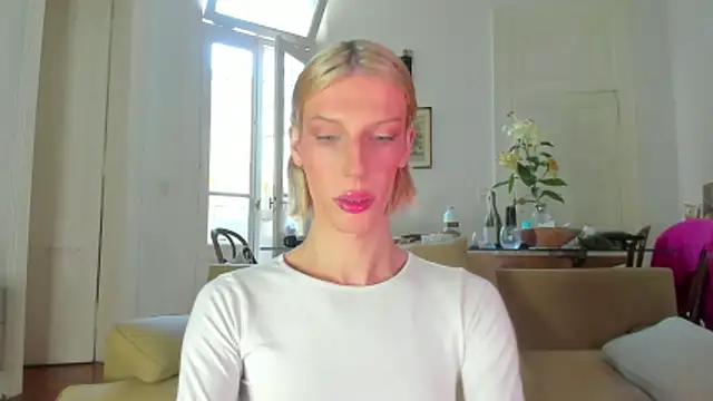 AliceSnowCatt online show from 12/16/25, 03:06