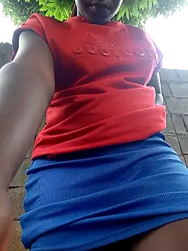 Snapshot of Sarie_sho chatting on 03/19/25, 02:35 Sarie sho online show from 03/19/25, 02:35