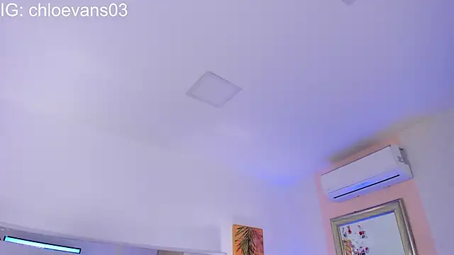 Chloe evans   online show from 12/19/25, 11:28