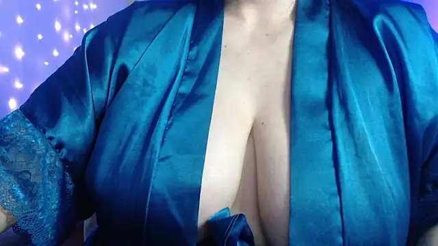 missdaniels online show from 01/11/25, 02:52