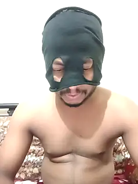 Snapshot of sexycouplemh09 chatting on 10/05/25, 08:34 sexycouplemh09 online show from 10/05/25, 08:34