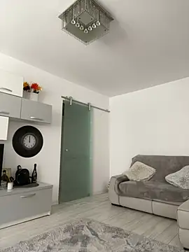 Snapshot of _adelle chatting on 03/08/25, 10:00 adelle online show from 03/08/25, 10:00