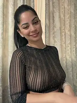 Snapshot of _adelle chatting on 03/13/25, 10:15 adelle online show from 03/13/25, 10:15