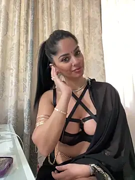 Snapshot of _adelle chatting on 03/22/25, 10:17 adelle online show from 03/22/25, 10:17