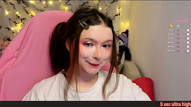 Snapshot of me__hanna chatting on 01/28/25, 10:56 me hanna online show from 01/28/25, 10:56