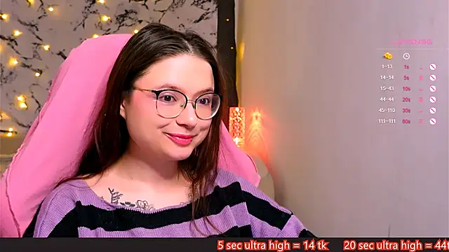 Snapshot of me__hanna chatting on 02/18/25, 12:48 me hanna online show from 02/18/25, 12:48