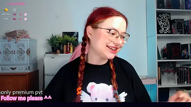 Snapshot of me__hanna chatting on 11/06/25, 10:10 me hanna online show from 11/06/25, 10:10