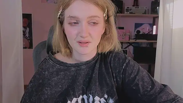 ELLIEJAY online show from 02/15/26, 07:51