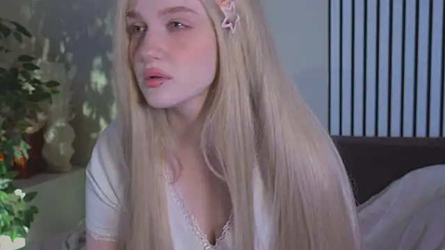 ELLIEJAY online show from 04/12/26, 07:13