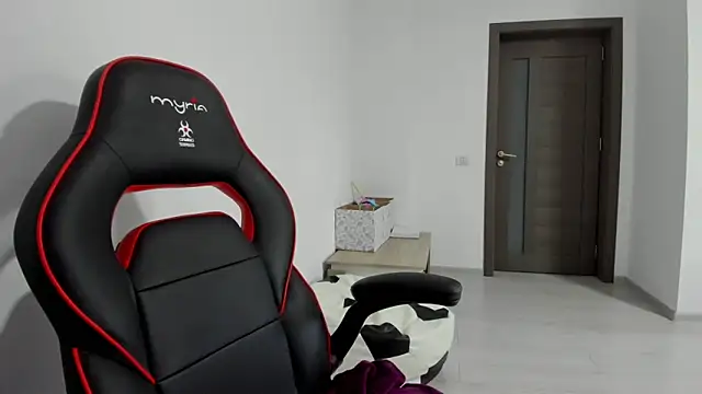 amiraisa11 online show from 09/22/25, 04:09