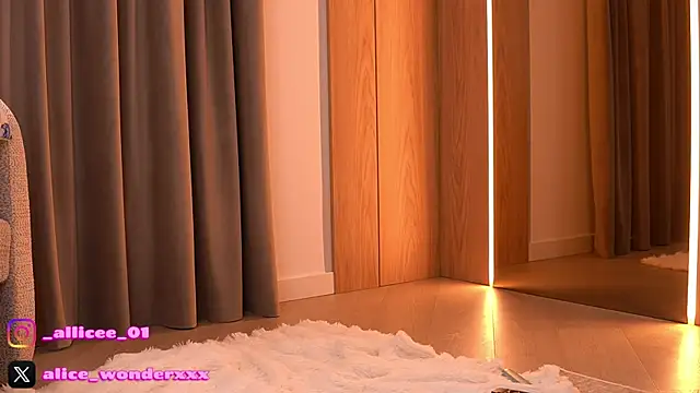 VanessaSimon online show from 03/04/26, 06:30