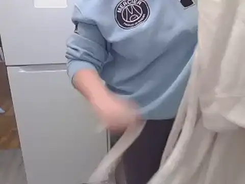 Snapshot of magical_mia chatting on 03/06/25, 06:37 magical mia online show from 03/06/25, 06:37