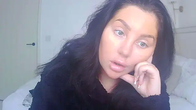 Snapshot of magical_mia chatting on 01/10/26, 11:56 magical mia online show from 01/10/26, 11:56