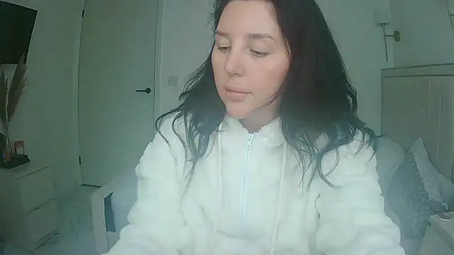 Snapshot of magical_mia chatting on 04/16/26, 10:16 magical mia online show from 04/16/26, 10:16