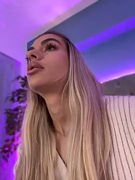 HaileyMadow online show from 11/23/25, 07:52