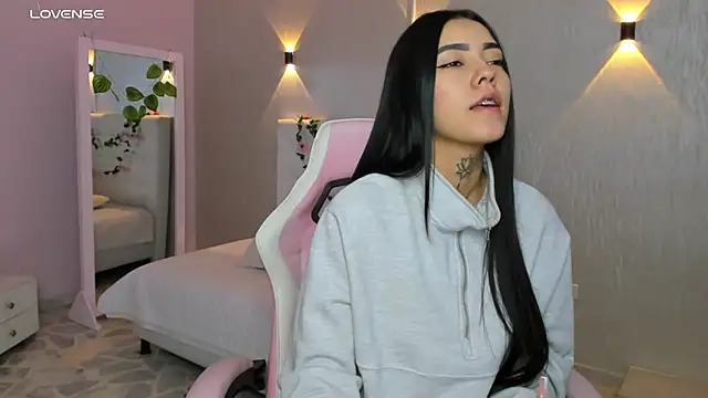 miagomezweb1 online show from 03/08/25, 12:30