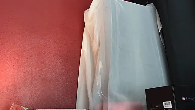 Snapshot of rosesdesiles chatting on 01/15/25, 12:19 rosesdesiles online show from 01/15/25, 12:19