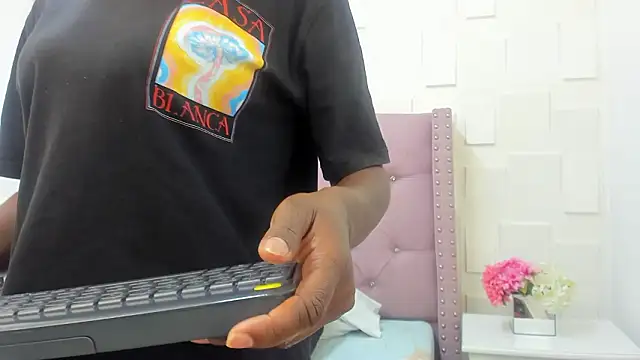 MonicaSchwartz online show from 02/04/26, 08:36