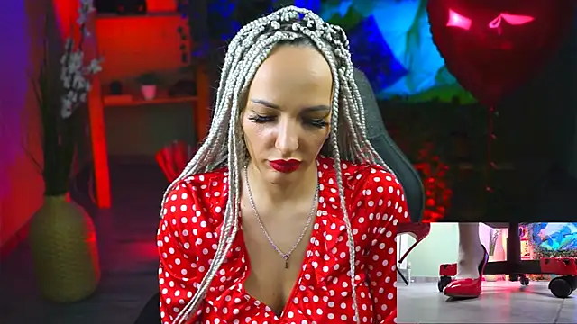 MonicaMaxwel online show from 02/13/25, 12:00