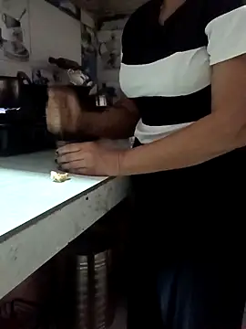 Snapshot of Ankita202 chatting on 11/07/25, 12:21 Ankita202 online show from 11/07/25, 12:21