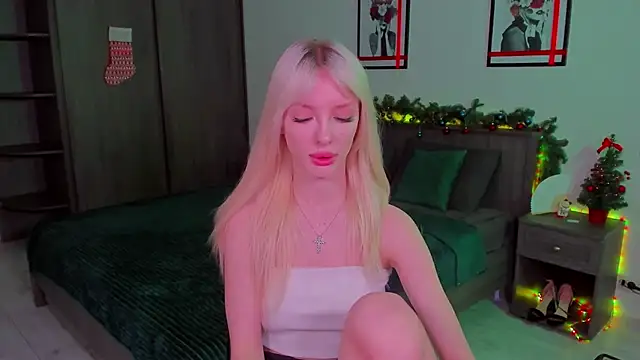 AleksaBlonde online show from 12/19/24, 11:07