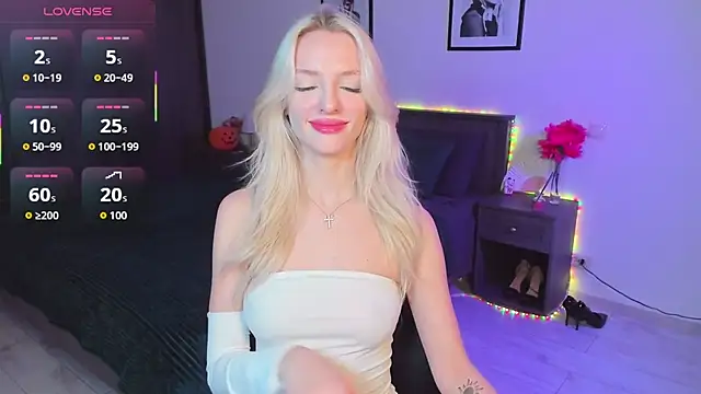 AleksaBlonde online show from 11/18/25, 11:14