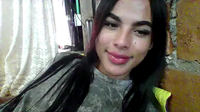 Snapshot of Samys_World chatting on 02/17/26, 04:13 Samys World online show from 02/17/26, 04:13