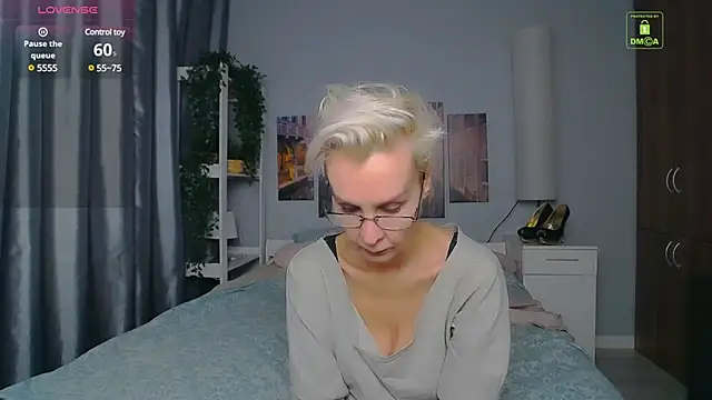 HelgaHimmell online show from 12/17/24, 10:22